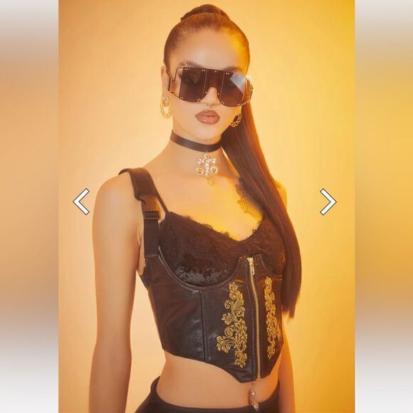 HOROSCOPEZ Bold Beauty Underbust Corset Top & Embroidered Mini Skirt Set - Picture 12 of 13